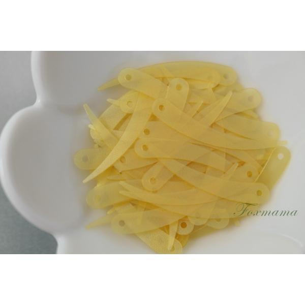 スパンコール 33mm 約65枚(約2.5g) 象牙形 トップホール マット 黄(SZG33MYLS...