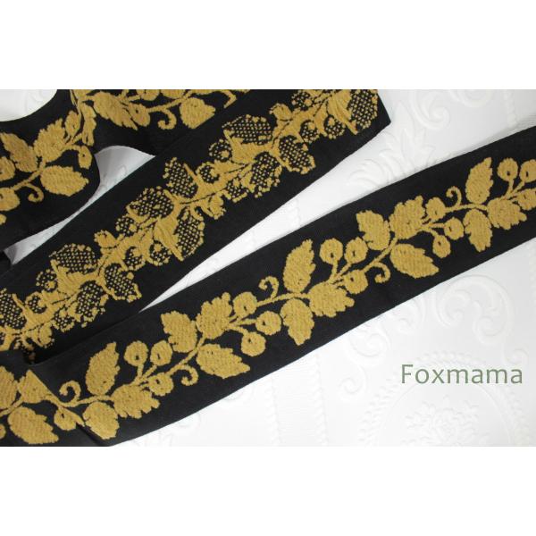 【セール品】モール糸刺繍テープ 1m 葉  黒色テープ×黄土色系刺繍 (TLF650BKSH00)