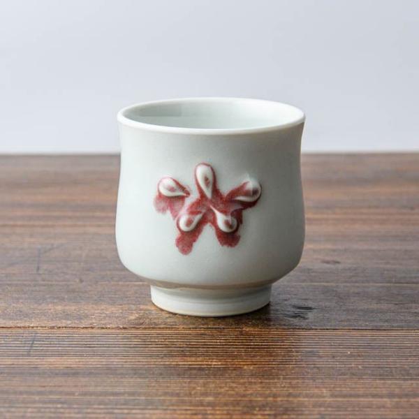 石飛勲 白磁工房 白磁花イッチン辰砂湯呑