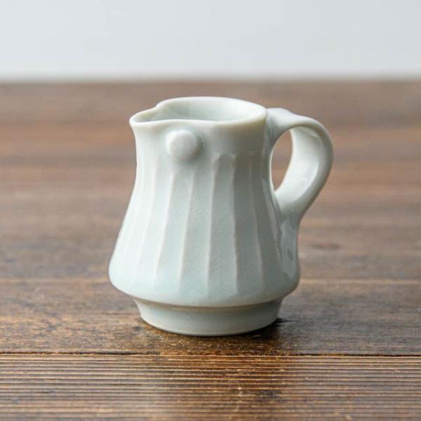 石飛勲 白磁工房 白磁鎬ミルクピッチャー  02