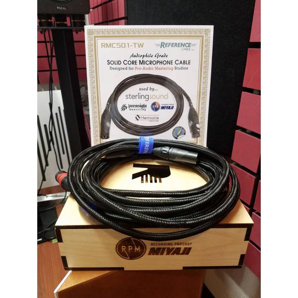 Reference Cables / RMCS01TW-XLRM/F-AX/AU-3mｘ２ in a...