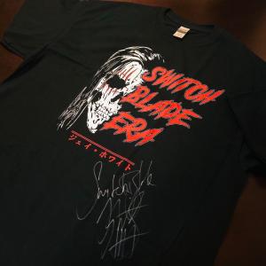 サイン入り ジェイ・ホワイトTシャツ》「NJPW JAY WHITE Tシャツ