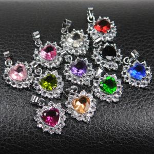 スマートフォン ピアス ストラップ イヤホンジャック アクセサリー