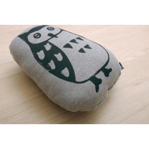 車用クッション 枕 まくら マクラ フクロウ 『ルース シートベルト枕』 【グレー】 約28×20 ...