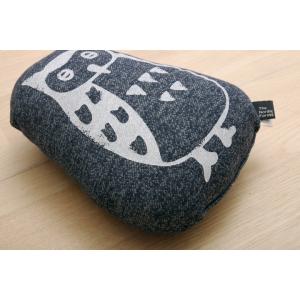 車用クッション 枕 まくら マクラ フクロウ 『ルース シートベルト枕』 【ネイビー】 約28×20...