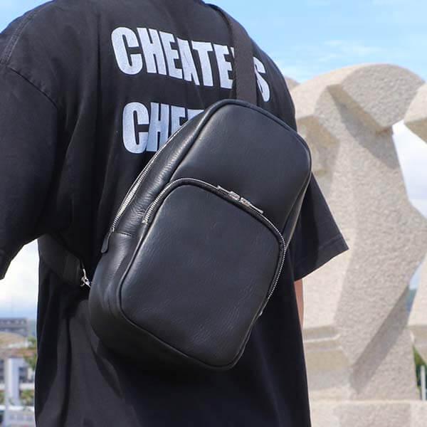 ボディーバッグ メンズ 軽量 おしゃれ ブースターズ ミネルバボックス 縦型ボディーバッグ Boos...