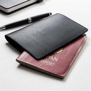 パスポートケース おしゃれ ジャン・ルソー Passport case ソイエンボス カーフ パスポートケース Jean Rousseau プレゼント クリスマス 男性 誕生日 退職祝い｜freespirits