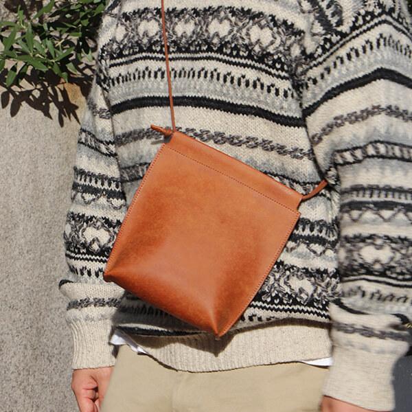 サコッシュ レザー 人気 本革 縦型 おしゃれ メンズ レンマ ショルダー バッグ lemma 爆買...