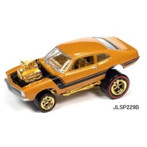 JLSP229B Johnny Lightning 1/64 フォード マーベリック ソーラーゴールド/ブラック (ジンガーズ) 1972 ※受注解除の商品画像