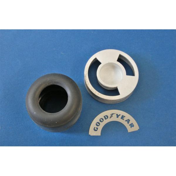 新品 P988 Model Factory Hiro 1/20 タイヤテンプレートセット (1970...