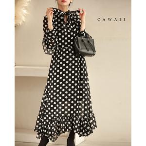 SからL対応 黒 踊るランダム裾フリルのドットミディアムワンピース