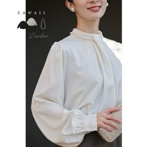 ネックレス付き 首元に輝くパールネックレスのフロントタック艶ブラウストップス