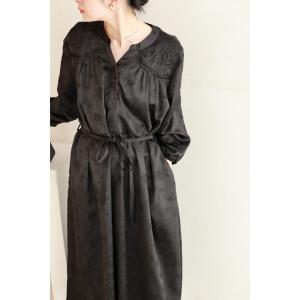Sから3L対応 黒 艶やかにバラが浮かぶリュク...の詳細画像1