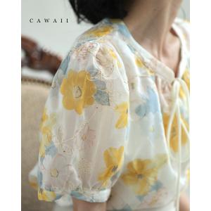 SからL対応 彩り水彩花に重なる花刺繍ブラウストップス