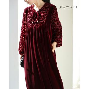 Sから3L対応 アラベスク柄浮かび上がるシアー袖ベロアミディアムワンピース