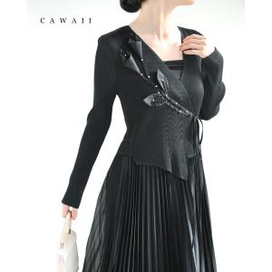 Sから2L対応 黒 ビジュー花カシュクールのプリーツミディアムワンピース