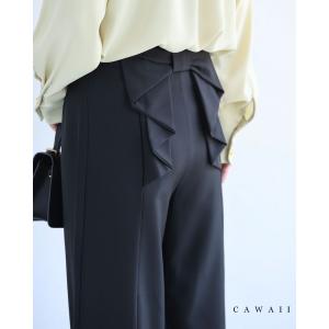 L対応  黒 バックリボンのすっきりシルエットパンツ
