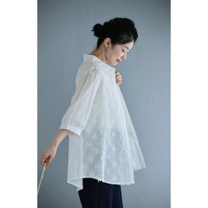 波うつ花と蝶々の刺繍ラインシャツトップスの詳細画像3