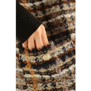 チェックツイード風ベストとスカートのセットアップの詳細画像3