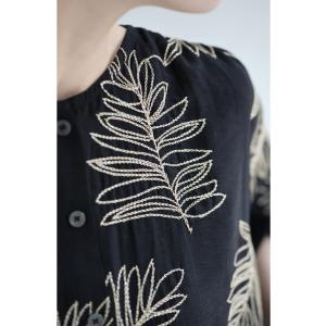 Sから3L対応 黒 ささやかに煌めくリーフ刺繍...の詳細画像1