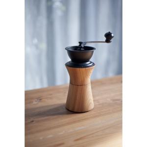 手挽きコーヒーミル 木製 コーヒーミル MokuNeji × Kalita COFFEE MILL ケヤキ サイズ｜friendlymoon