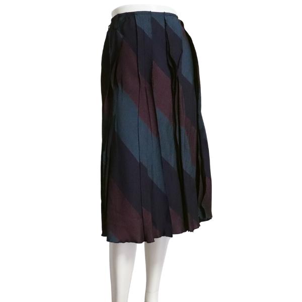 美品/バジーレ28 BASILE28 フレアスカート 大きい 表記 42号 13号 相当 マルチカラ...
