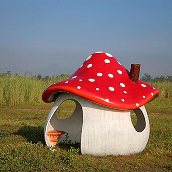 キノコのお家（おうち） FRPオブジェ