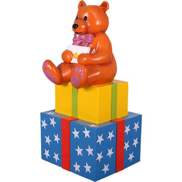 子グマのプレゼントボックス FRPオブジェ