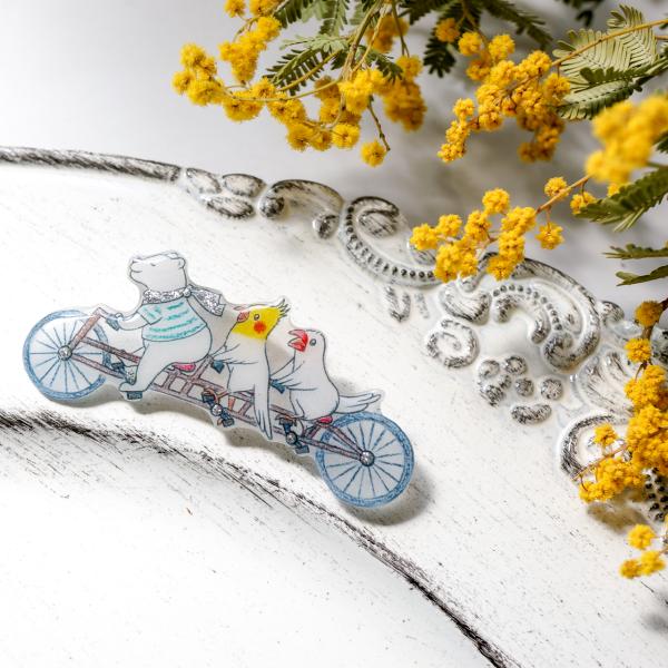 リュネット くまとオカメインコと文鳥のサイクリング ぷくぷく ブローチピン