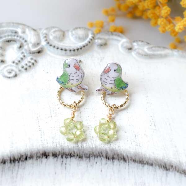 リュネット オキナインコ ペリドット 花 2way チタンピアス［イヤリング可]