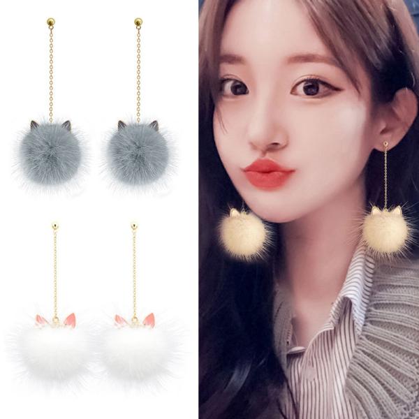 ピアス リアルファー 揺れる 大ぶり 猫耳 ミンクファー アレルギー対応 ボール ロングピアス ポイ...