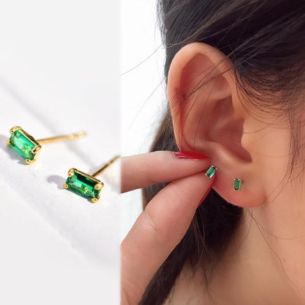 ピアス レディース スクエア 長方形 レクタングル 極小 3mm スタッドピアス エメラルド グリー...