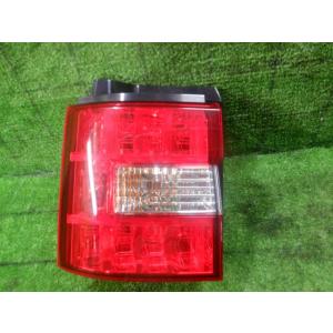 三菱 純正 デリカD5 《 CV5W 》 左テールランプ P60403-24014830