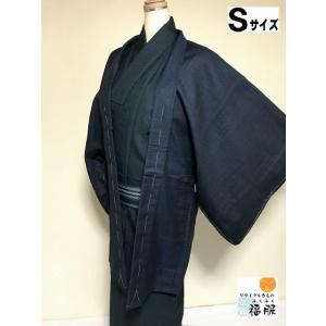 中古 羽織 男物 ウール 黒地に蚊絣文様 単衣 裄68 Sサイズ リサイクル着物 中古着物く｜fukufukukimono