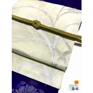 【中古】名古屋帯 正絹 薄グリーン地に露芝草文様 六通柄 夏帯 九寸名古屋帯｜fukufukukimono