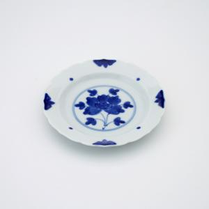 【大皿/飾り皿】有田焼 山徳窯 染付山水尺8大皿 大皿/飾り皿】有田焼 山徳窯 染付山水尺8大皿