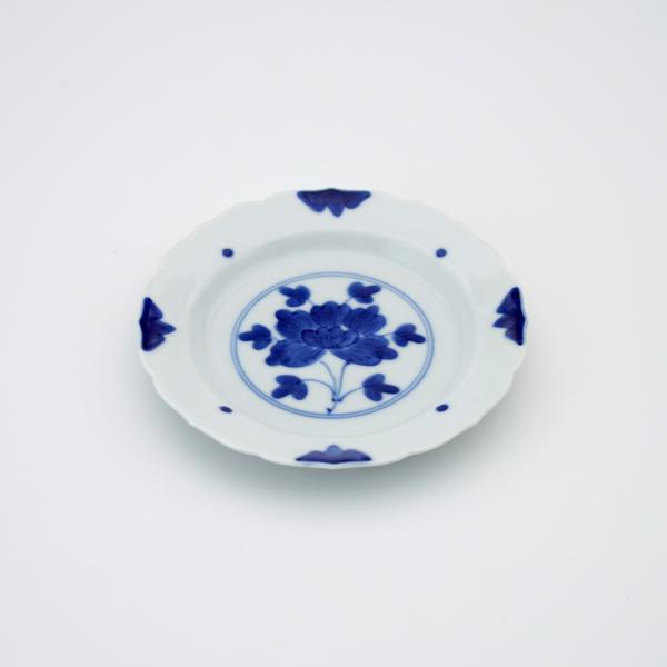 有田焼 取り皿 染付伊万里牡丹紋13cm輪花小皿　【福珠窯（有田焼窯元）】