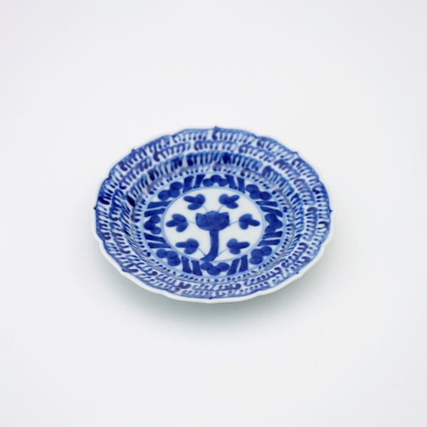 有田焼 取り皿 染付石垣紋13cm輪花小皿　【福珠窯（有田焼窯元）】