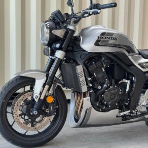 ラジエーターサイドカバー CB1000F ’2...の詳細画像1