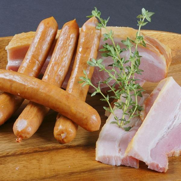 ＩＦＦＡ金賞ベーコンと銀賞ポークウィンナー