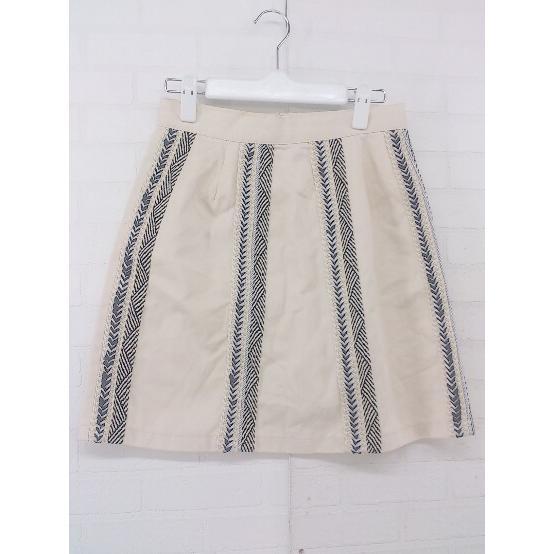 ◇ MURUA ムルーア 刺繍 ミニ 台形 スカート サイズM ライトベージュ系 ブラック マルチ ...