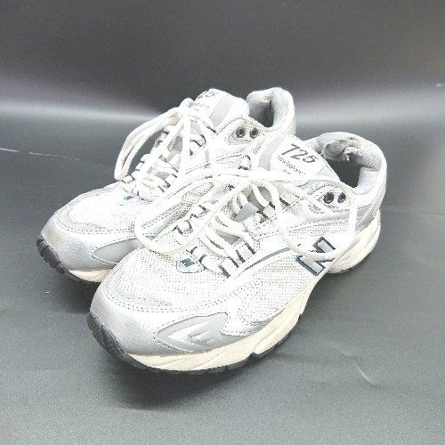 ◇ Θ NEW BALANCE ブランドロゴ入り ローカットスニーカー サイズ24.5 シルバー ホ...