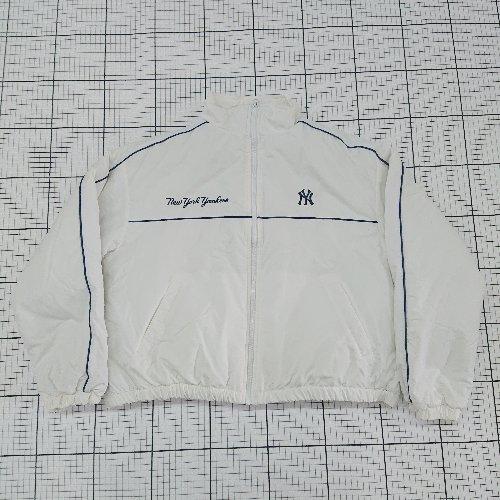 ◇ ⊆ Genuine Merchandise ニューヨークヤンキース 長袖 ダウン ジャケット サ...