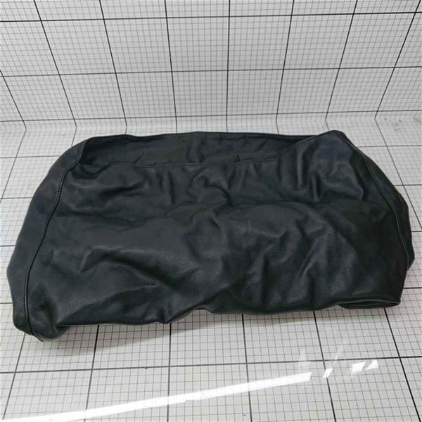 ◇ Θ フェケテ Fekete ブラックレザーショルダーバッグ メンズ E