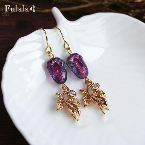 ピアス 金属アレルギー対応 チェコガラスパープルフラワーのリーフピアス 1ペア イヤリング変更無料 ...