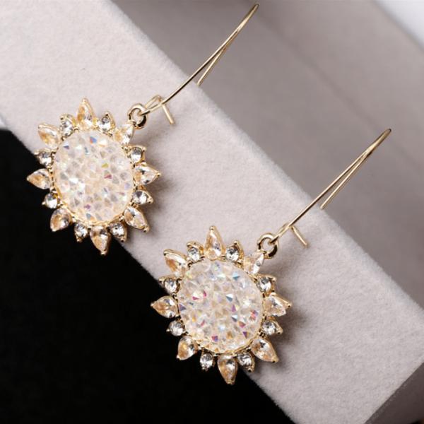 ピアス サンフラワー ひまわりモチーフ ピアス フックタイプ 送料無料 ピアス おしゃれ かわいい ...