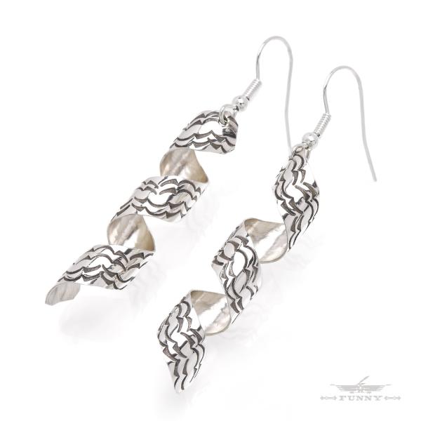 FUNNY公式ストア ナバホ族 Florence Tahe ツイスト スタンプワーク ピアス インデ...