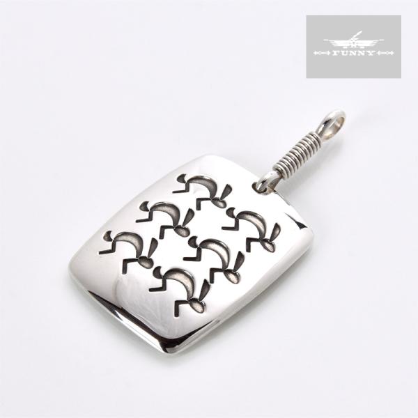 FUNNY公式ストア ナバホ族 ノルバート・ぺシュラカイ ペトログリフ スクエアペンダント 6ラビッ...