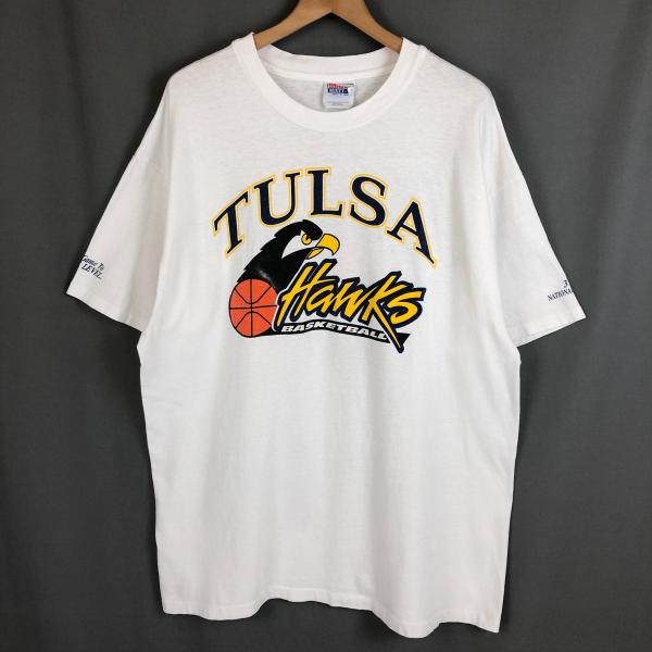 古着 プリントTシャツ made in USA TALSA HAWKS バスケットボール ホワイト系...