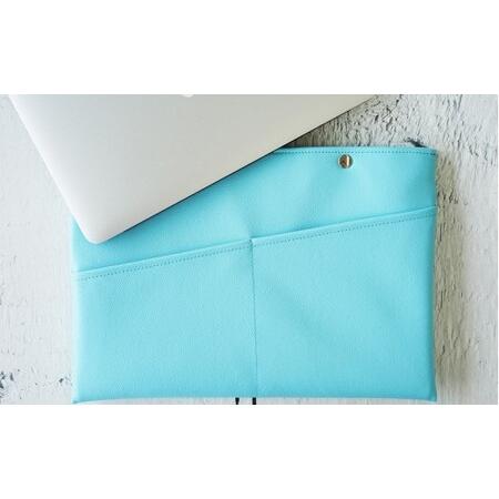 ふるさと納税 PVCレザーパソコンケース（クラッチバッグ）「match」13インチ用（ライトブルー）...
